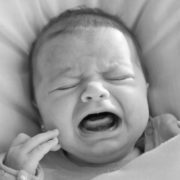 Ne laissez pas pleurer vos bébés !