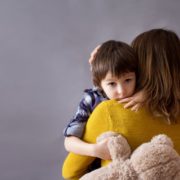 Etude : encourager votre enfant améliore son développement cognitif