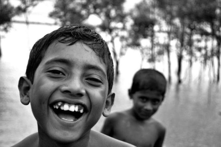 Sourire à son enfant fait jaillir en lui le bonheur d'exister