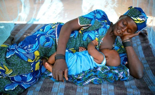 Pourquoi les bébés africains ne pleurent pas - une perspective Africaine