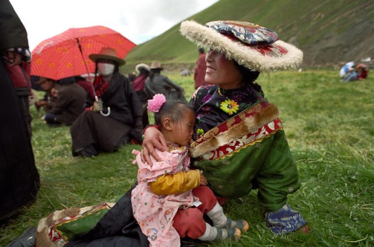 L'allaitement maternel dans les traditions du monde