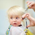 première coiffure de bébé